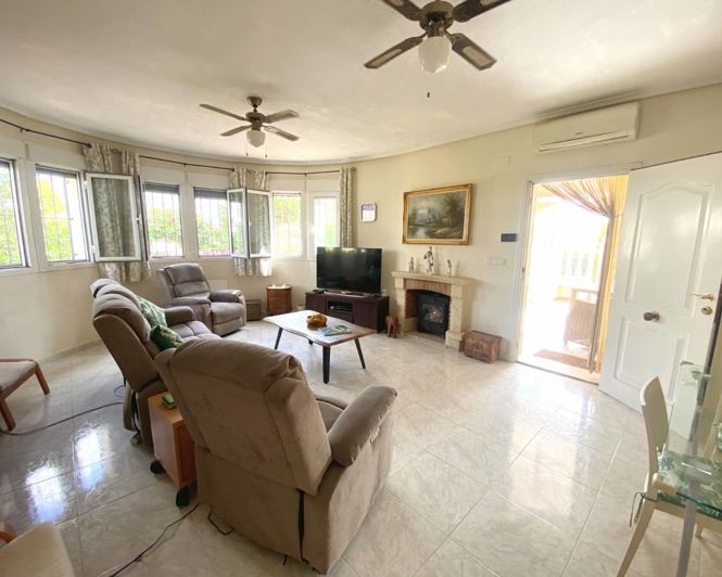 Image No.6-3 Bed Villa for sale