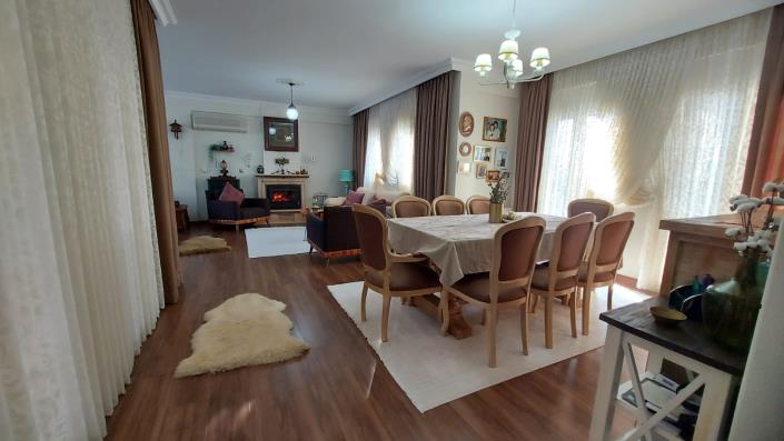 Image No.8-4 Bed Villa for sale