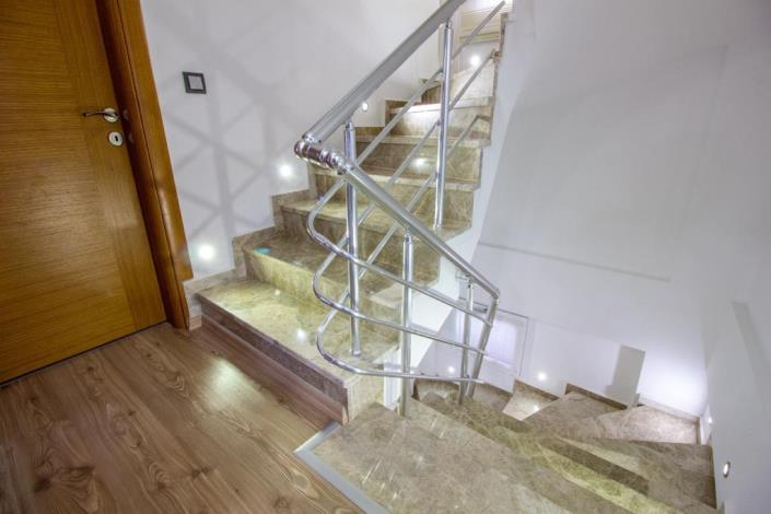 Image No.10-3 Bed Villa for sale