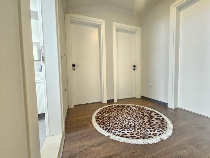 Image No.26-4 Bed Apartment for sale