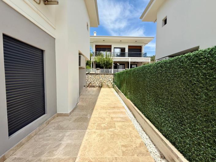 Image No.10-5 Bed Villa for sale