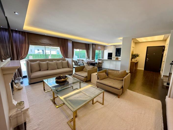 Image No.7-5 Bed Villa for sale