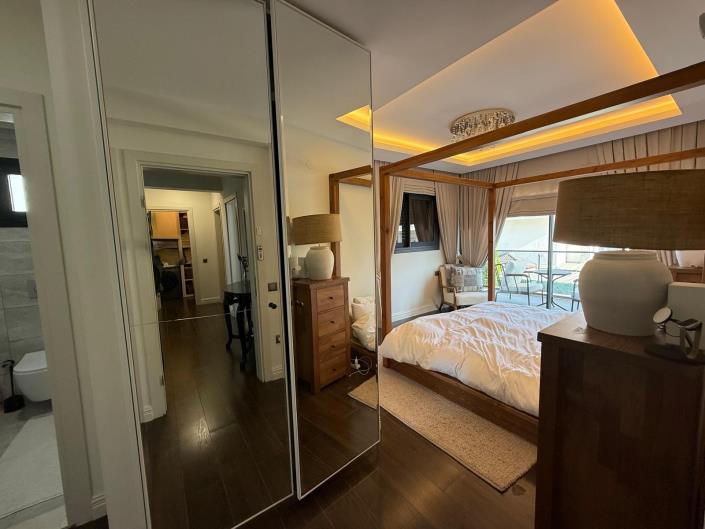 Image No.26-5 Bed Villa for sale