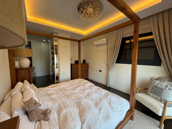 Image No.27-5 Bed Villa for sale