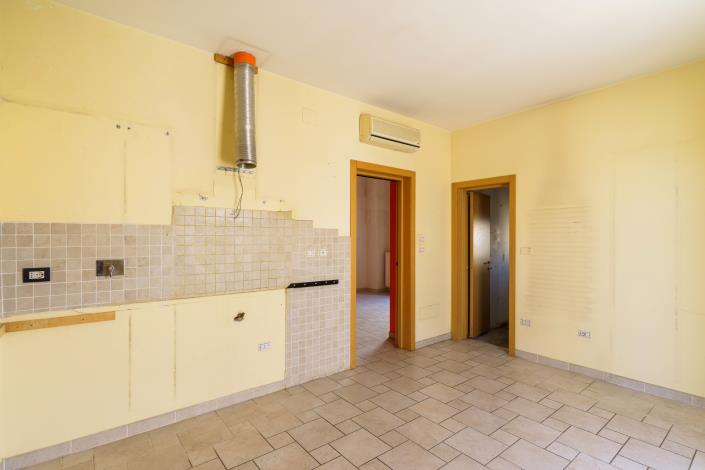 Image No.24-3 Bed Townhouse for sale