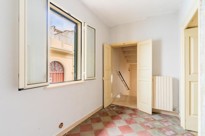 Image No.42-3 Bed Townhouse for sale