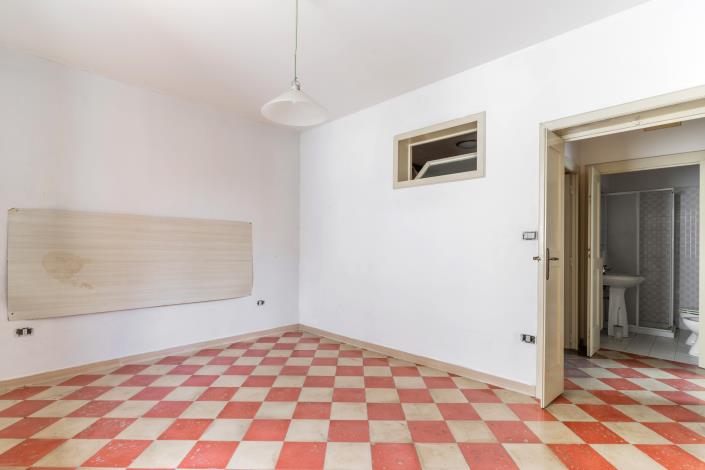 Image No.51-3 Bed Townhouse for sale