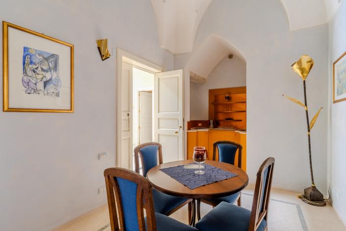 Image No.19-7 Bed Hotel for sale