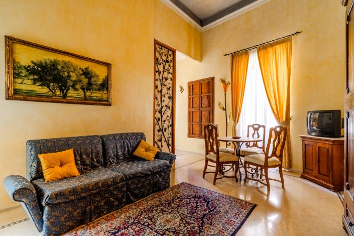 Image No.23-7 Bed Hotel for sale