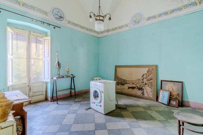 Image No.26-2 Bed Townhouse for sale