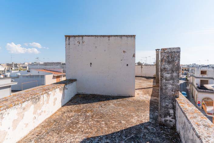 Image No.45-2 Bed Townhouse for sale