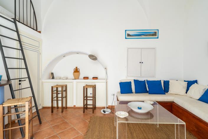 Image No.6-2 Bed Townhouse for sale