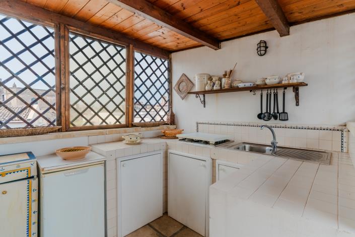 Image No.25-2 Bed Townhouse for sale