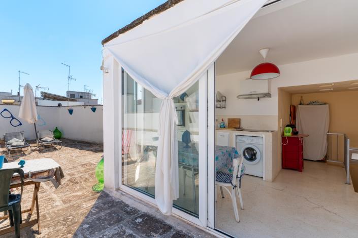 Image No.5-2 Bed Townhouse for sale