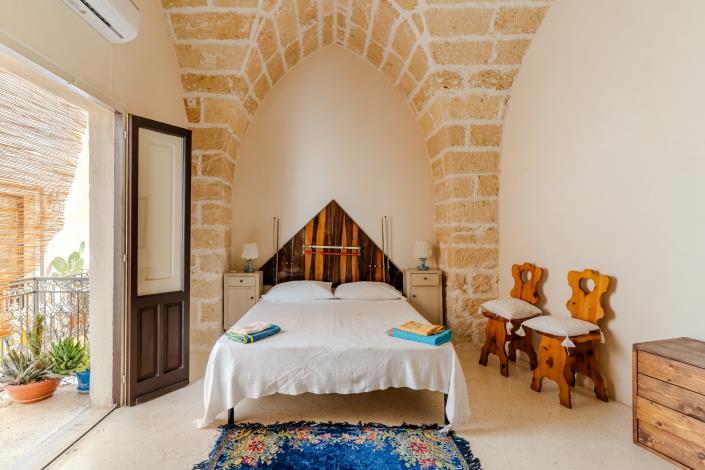 Image No.18-2 Bed Townhouse for sale