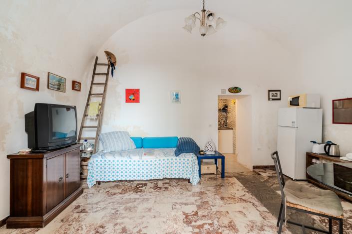 Image No.29-2 Bed Townhouse for sale