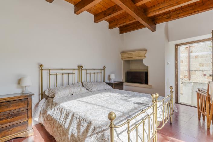 Image No.14-4 Bed Townhouse for sale