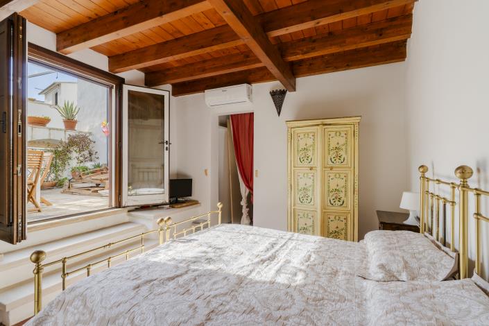 Image No.16-4 Bed Townhouse for sale