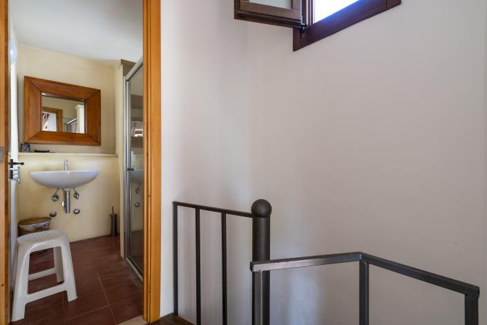 Image No.17-4 Bed Townhouse for sale