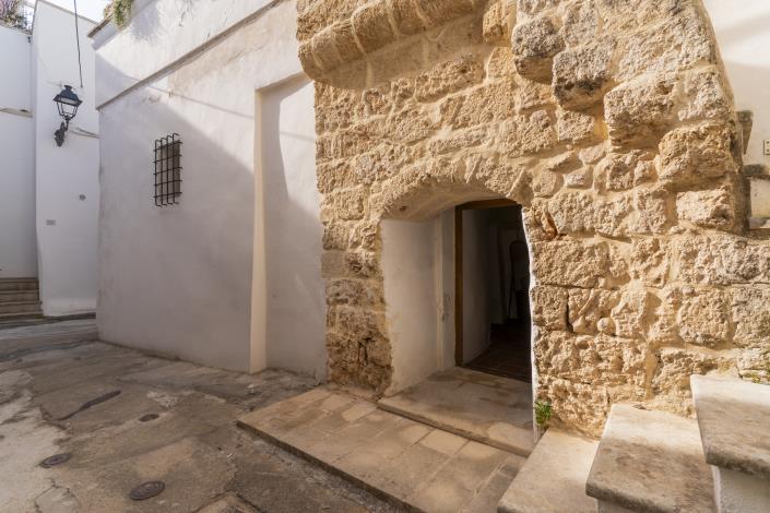 Image No.24-4 Bed Townhouse for sale