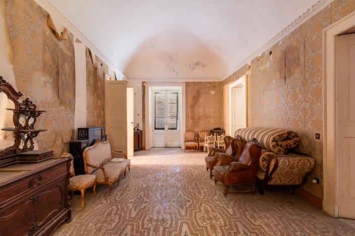 Image No.7-8 Bed Mansion for sale