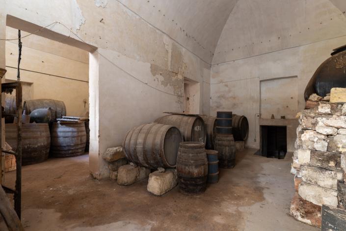 Image No.37-8 Bed Mansion for sale