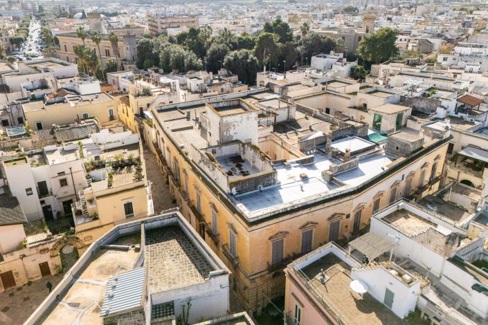 Image No.42-8 Bed Mansion for sale