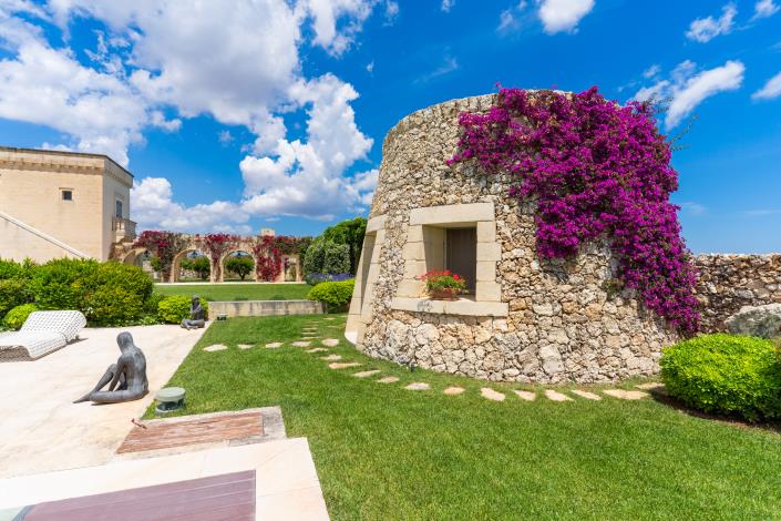 Image No.35-5 Bed Villa / Detached for sale