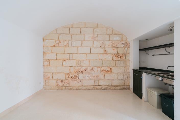 Image No.4-1 Bed Townhouse for sale