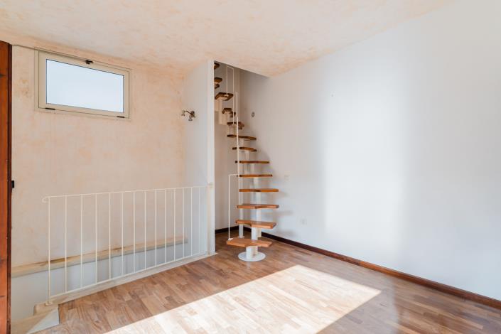 Image No.7-1 Bed Townhouse for sale