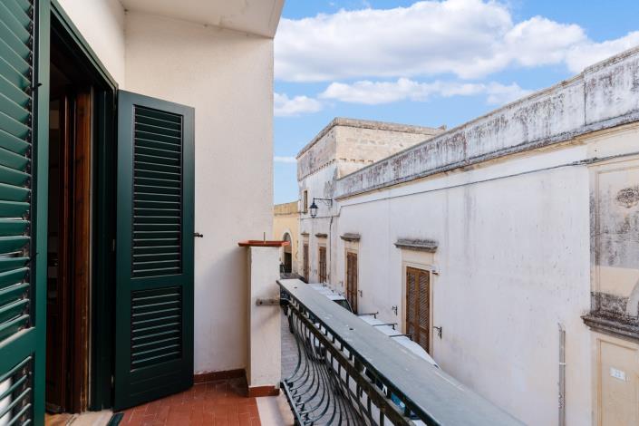 Image No.11-1 Bed Townhouse for sale