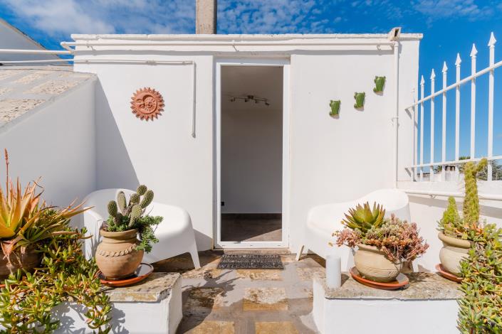 Image No.22-2 Bed Apartment for sale