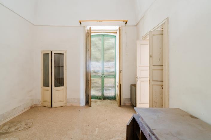 Image No.35-7 Bed Mansion for sale