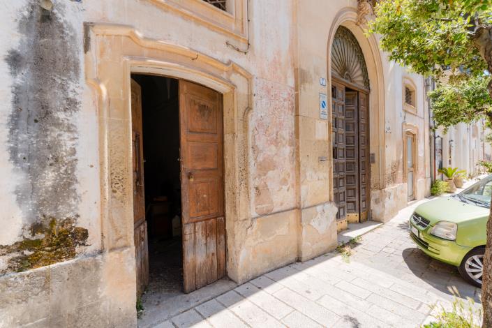 Image No.51-7 Bed Mansion for sale