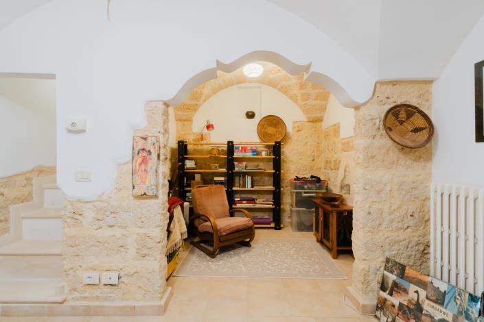 Image No.10-2 Bed Townhouse for sale