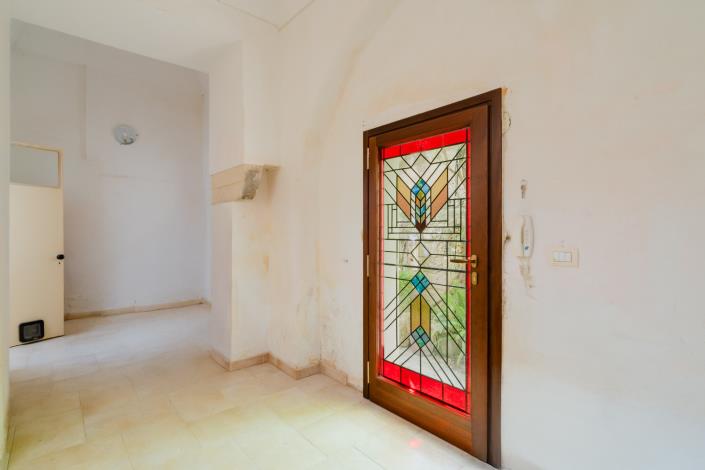 Image No.23-2 Bed Townhouse for sale