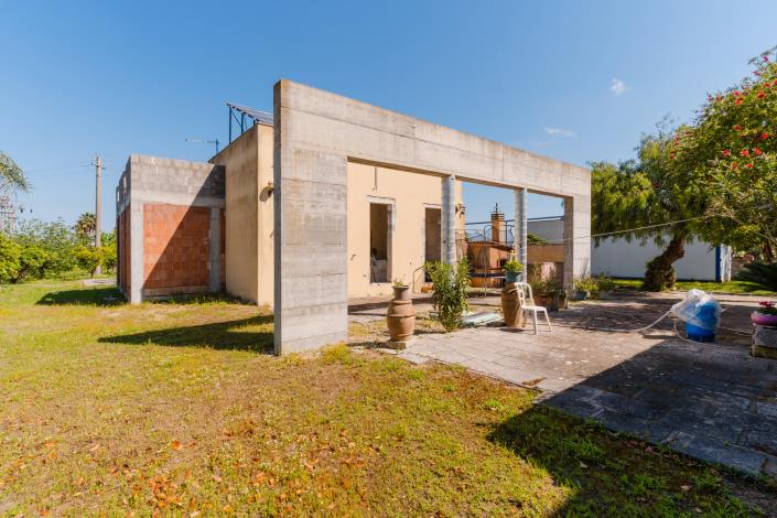 Image No.13-5 Bed Villa / Detached for sale