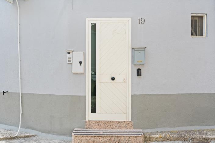 Image No.18-2 Bed Apartment for sale