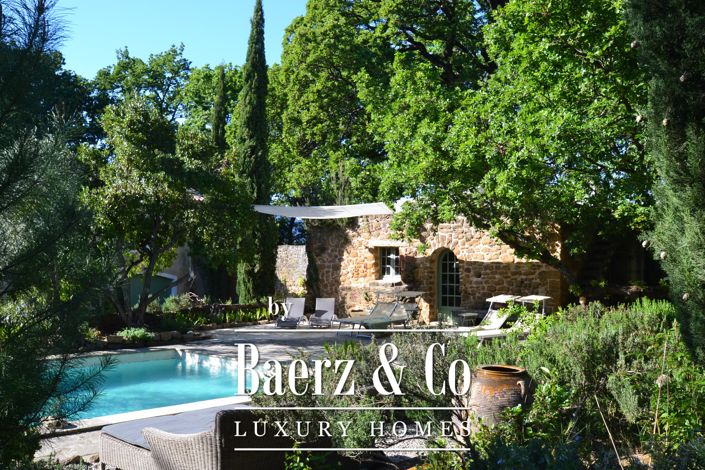 Image No.14-6 Bed Property for sale