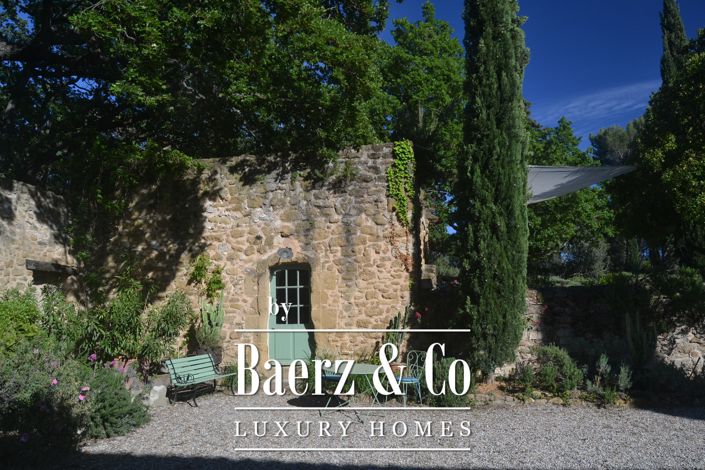 Image No.19-6 Bed Property for sale