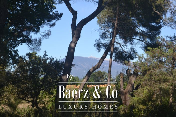 Image No.26-6 Bed Property for sale