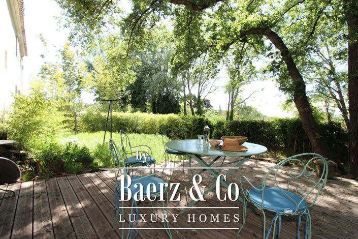 Image No.28-6 Bed Property for sale