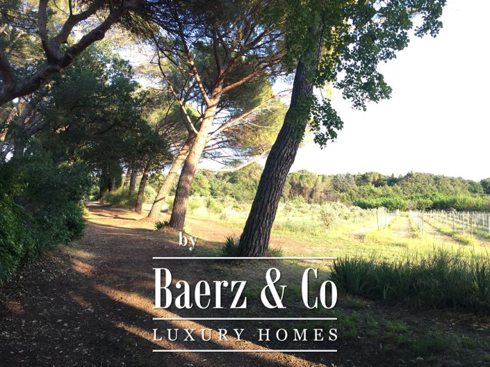 Image No.30-6 Bed Property for sale