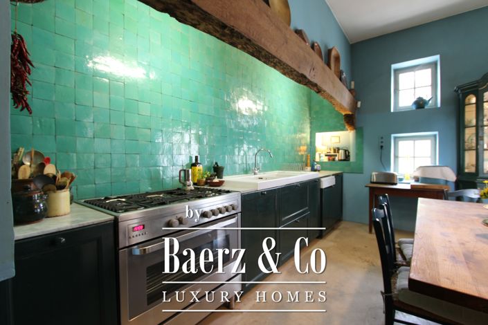 Image No.35-6 Bed Property for sale