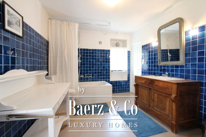 Image No.48-6 Bed Property for sale