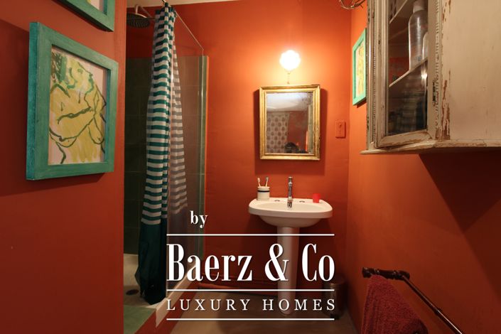 Image No.51-6 Bed Property for sale