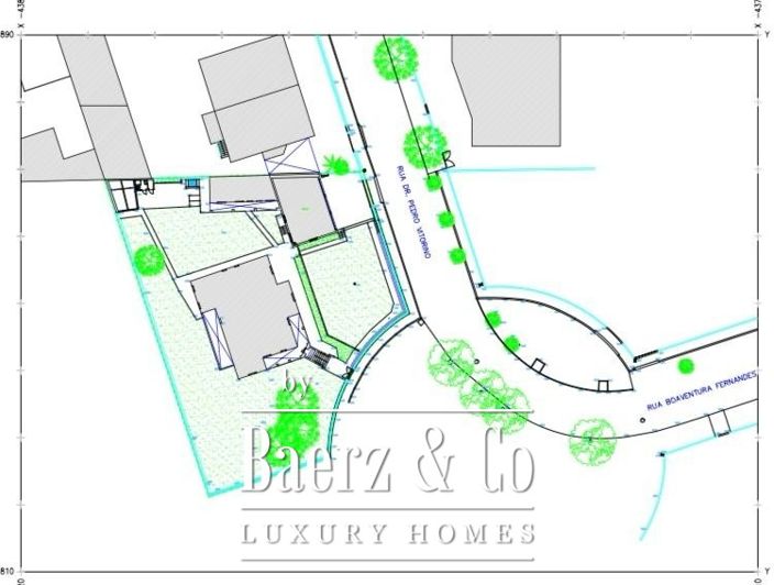 Image No.24-8 Bed Property for sale