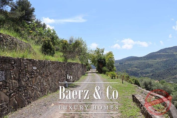 Image No.116-4 Bed Villa for sale