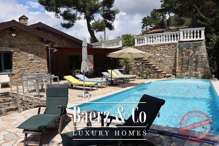 Image No.79-4 Bed Villa for sale