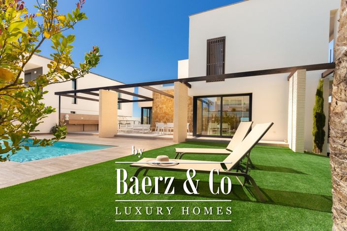 Image No.26-4 Bed Villa for sale